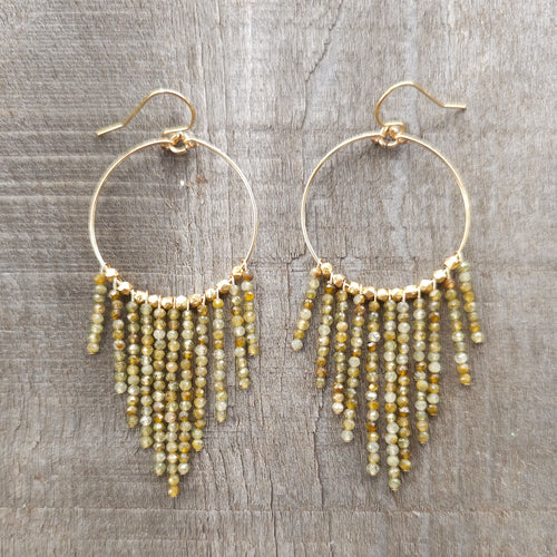GF Vadoma Earrings < Garnet > M