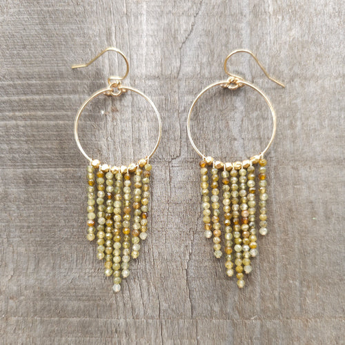 GF Vadoma Earrings < Garnet > S